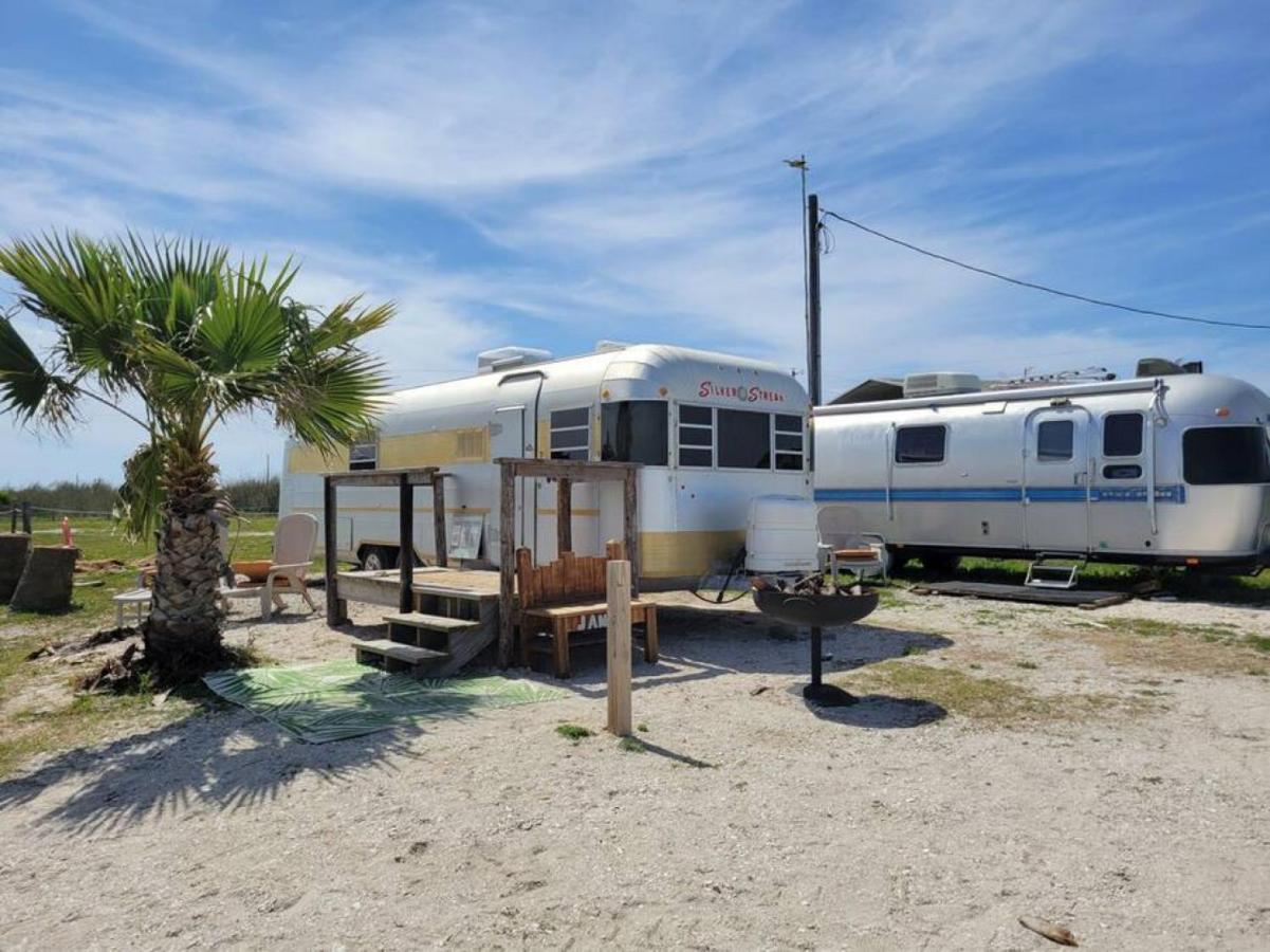 Maggie At The Beach - 1973 Vintage Rv Port Lavaca Exterior foto